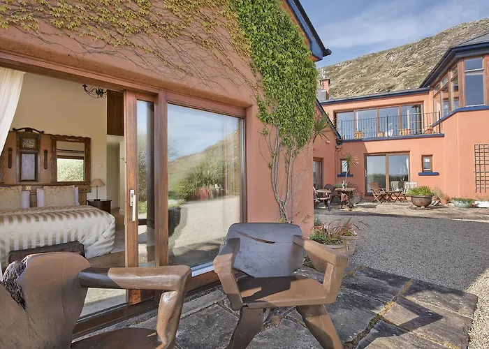 Hotel Dolphin Beach House 4*