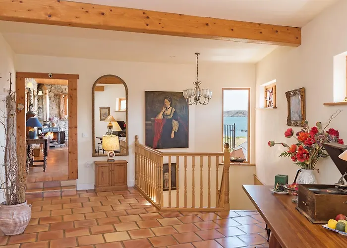 Dolphin Beach House Clifden