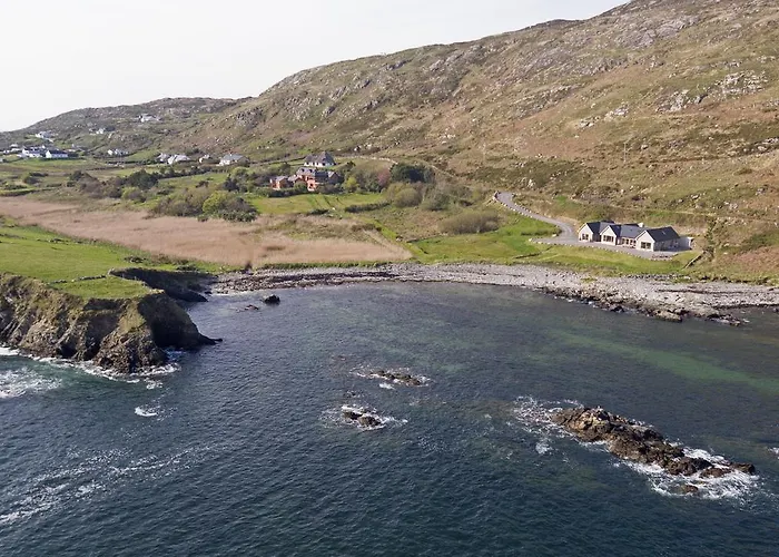 Dolphin Beach House Hotel Clifden